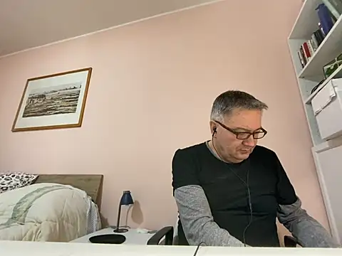 YOU6me online show from January 2025 03:50:01 PM