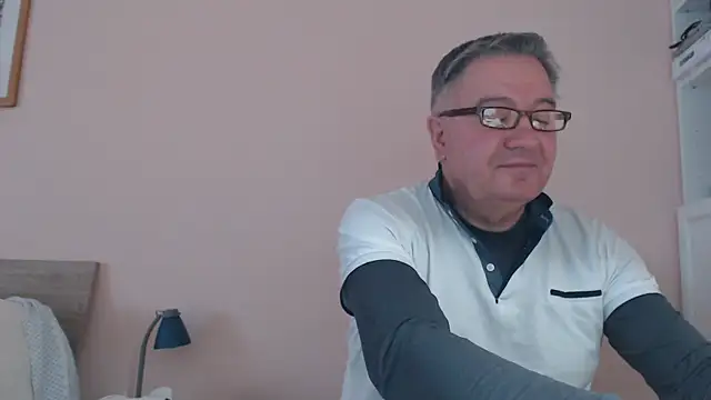 YOU6me online show from February 2025 09:24:02 AM