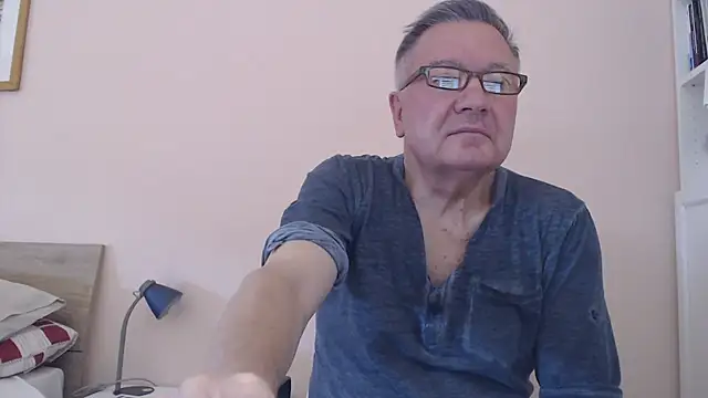 YOU6me online show from September 2025 06:48:02 AM