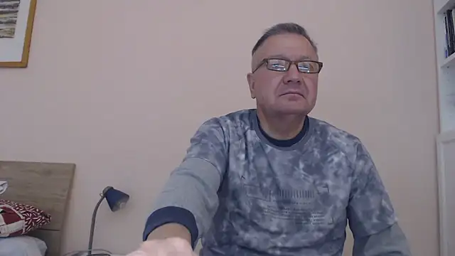 YOU6me online show from October 2025 04:05:02 PM