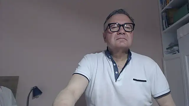 Snapshot of YOU6me chatting on June 2026 09:23:02 AM YOU6me online show from June 2026 09:23:02 AM