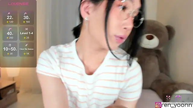 Snapshot of Ren_yoon chatting on May 2026 06:30:01 AM Ren yoon online show from May 2026 06:30:01 AM