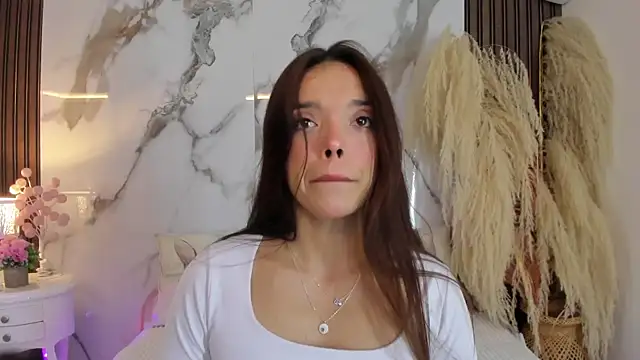 hannahill69 online show from November 2025 04:45:02 AM