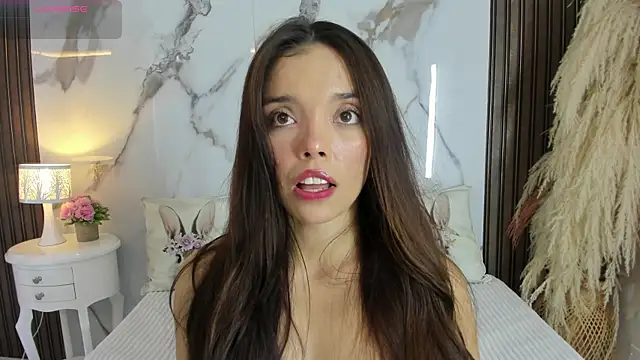 hannahill69 online show from February 2026 05:13:02 AM