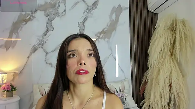 hannahill69 online show from February 2026 04:50:02 AM