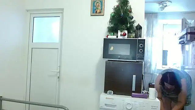 RidemerafSuzana online show from September 2025 12:05:02 PM