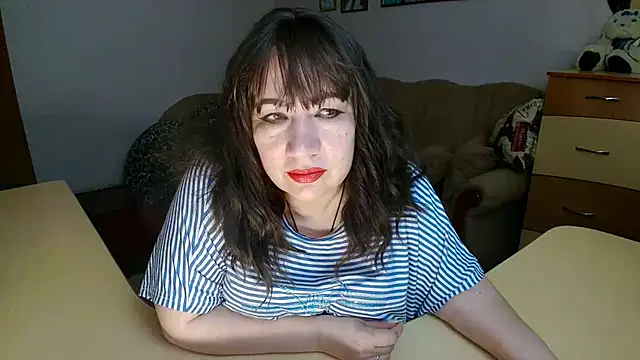 Snapshot of Lucretia_Goldi_ chatting on February 2026 07:32:02 PM Lucretia Goldi online show from February 2026 07:32:02 PM