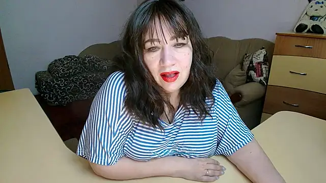 Snapshot of Lucretia_Goldi_ chatting on February 2026 10:52:02 PM Lucretia Goldi online show from February 2026 10:52:02 PM