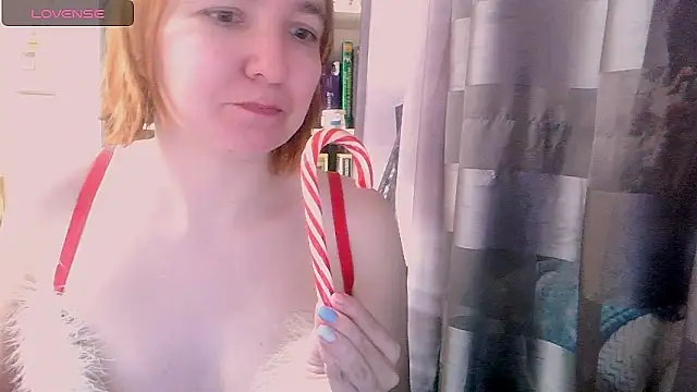 BrattyFoxyGirl online show from December 2024 04:22:01 PM