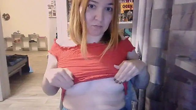 BrattyFoxyGirl online show from October 2025 02:29:01 PM