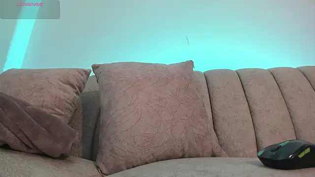 Danny  Smith online show from October 2025 12:06:01 PM