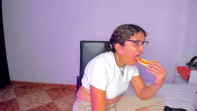 Keyla Milf online show from December 2025 02:39:01 AM