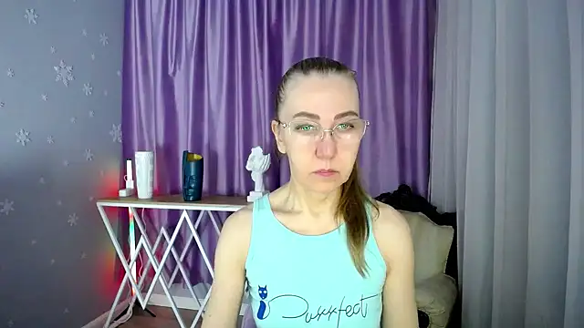 queen a n i online show from February 2025 07:34:01 AM