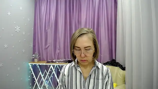 queen a n i online show from March 2026 07:45:01 AM