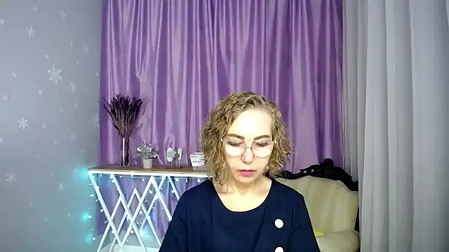 queen a n i online show from July 2026 08:52:02 AM