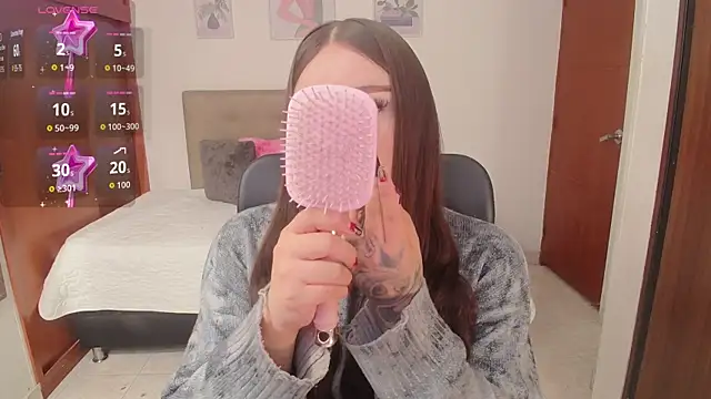 Miley Baker online show from November 2025 02:51:01 PM