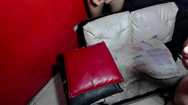 Snapshot of Blow2job-Lat chatting on February 2026 07:32:02 PM Blow2job-Lat online show from February 2026 07:32:02 PM