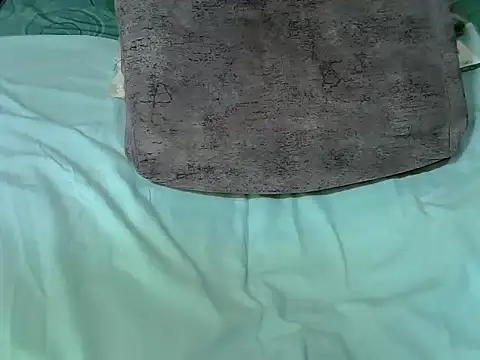 Shearivera  online show from November 2025 04:18:02 PM