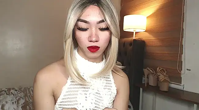 Snapshot of Local_Hoelyx chatting on March 2025 09:32:02 AM Local Hoelyx online show from March 2025 09:32:02 AM