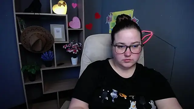 Snapshot of XX_Daniella_XX chatting on May 2026 06:21:03 AM XX Daniella XX online show from May 2026 06:21:03 AM