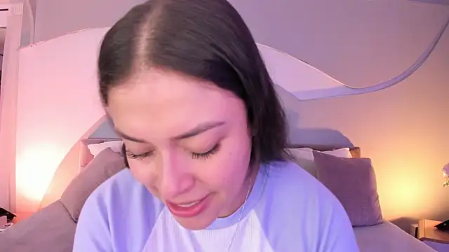 Nicolle W online show from September 2025 11:54:02 AM