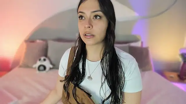 Nicolle W online show from October 2025 11:53:01 AM