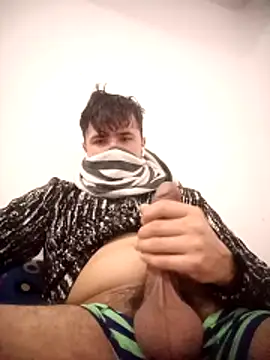 Snapshot of LoLZzZz_ chatting on March 2026 05:26:01 PM LoLZzZz online show from March 2026 05:26:01 PM