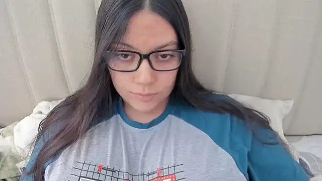 roniewester online show from March 2025 07:50:02 PM