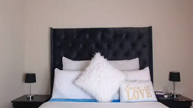 Sexynaughty Gal online show from November 2025 09:46:02 PM