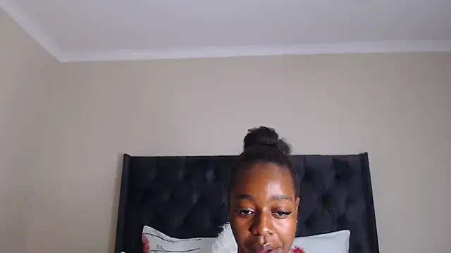 Snapshot of Sexynaughty_Gal chatting on February 2026 09:55:01 PM Sexynaughty Gal online show from February 2026 09:55:01 PM