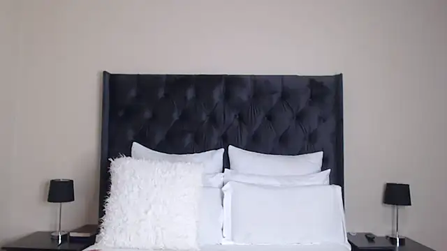 Sexynaughty Gal online show from April 2026 09:19:01 PM