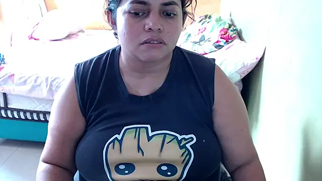 yulieth bbw online show from December 2025 04:57:02 PM