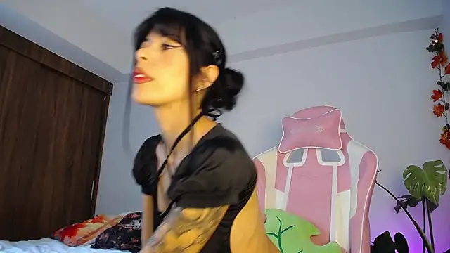 maggie kay online show from October 2025 04:05:02 PM