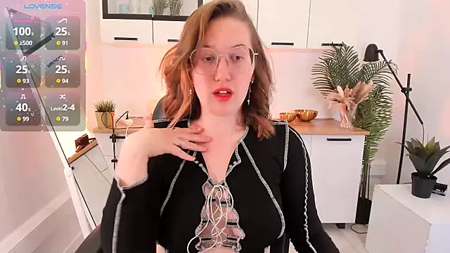 Charmy Gracy online show from March 2026 11:27:02 AM