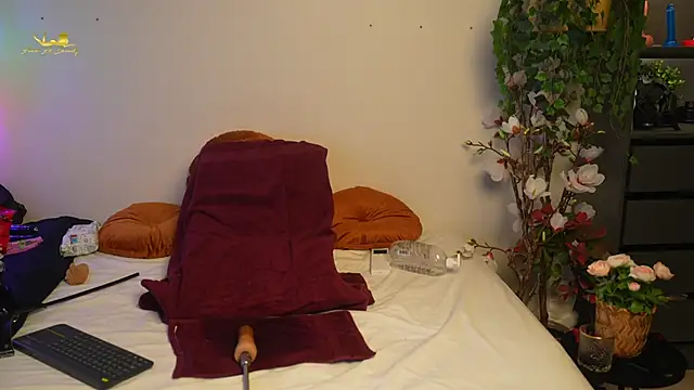 lacie le beauty online show from February 2025 07:58:01 PM