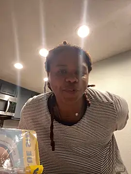 HEARTBREAKBRE online show from April 2026 02:23:02 AM