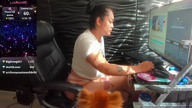 Snapshot of Pocahontas_d chatting on September 2025 02:17:02 PM Pocahontas d online show from September 2025 02:17:02 PM