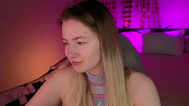 elinanortas online show from April 2026 04:32:01 AM