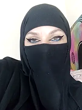 Snapshot of evelyn__salah chatting on May 2026 11:31:02 PM evelyn salah online show from May 2026 11:31:02 PM
