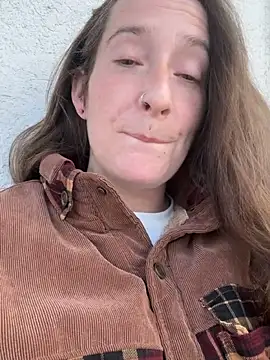 Mini And The Bear online show from April 2026 04:34:02 PM