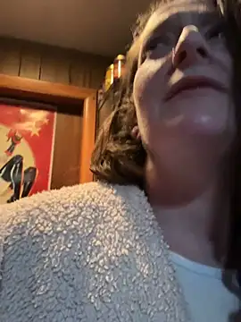 Mini And The Bear online show from April 2026 04:41:02 PM