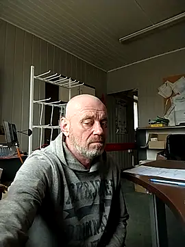 Snapshot of wilkalfa chatting on April 2026 10:24:01 AM wilkalfa online show from April 2026 10:24:01 AM