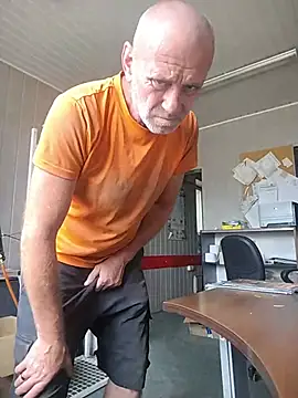 Snapshot of wilkalfa chatting on June 2026 07:39:01 AM wilkalfa online show from June 2026 07:39:01 AM