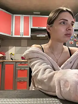 SeducingYoghourt online show from November 2025 03:45:02 PM