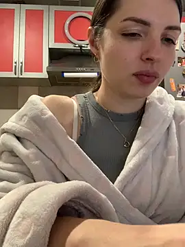 SeducingYoghourt online show from February 2026 05:00:01 PM