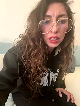 amanilouve online show from October 2025 11:22:02 AM