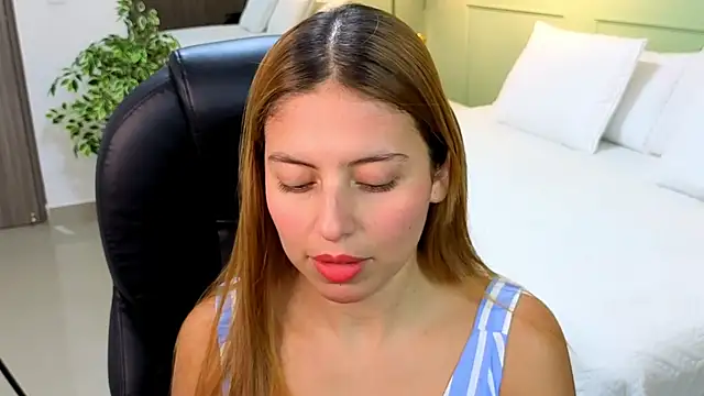 ROSE  15 online show from October 2025 07:12:02 PM