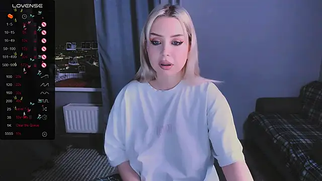 MonaLauu online show from January 2026 05:44:02 AM