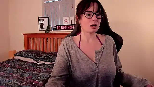 LucieWinters UK online show from January 2025 09:04:02 AM