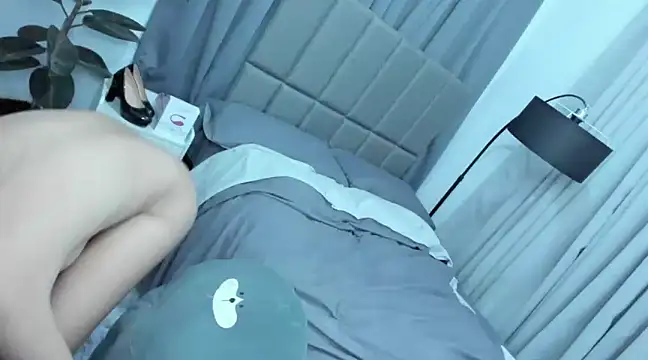 xTransQueenx online show from February 2025 05:25:01 AM